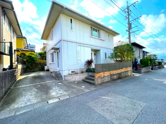 長与町吉無田郷中古戸建☆積水ハウス施工の部屋数が多く、収納が充実している５ＬＤＫのオール電化戸建です！スーパー、公園も近く生活便利地です☆
