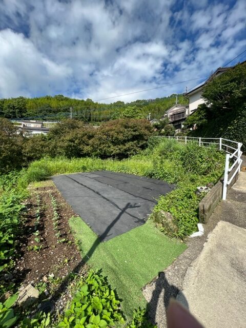 愛宕4丁目売地☆車不可ですが、徒歩圏内にララプレイス愛宕やコンビニなどがあります♪中心部までのバス便も多く、土地代を抑えたい方におススメです☆  □ララプレイス愛宕まで約４００ｍ □小島小学校・小島中学校区 □最寄バス停まで約１４０ｍ □高台ならではの長崎夜景が堪能できます □建築会社のご紹介も可能です □住宅ローンのご相談も承ります