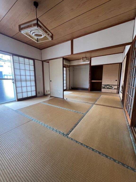 長崎市西山1丁目☆中古マンション☆3階角部屋の4DK！駐車場1台・専用倉庫が無料♪近くに立山公園があります♪