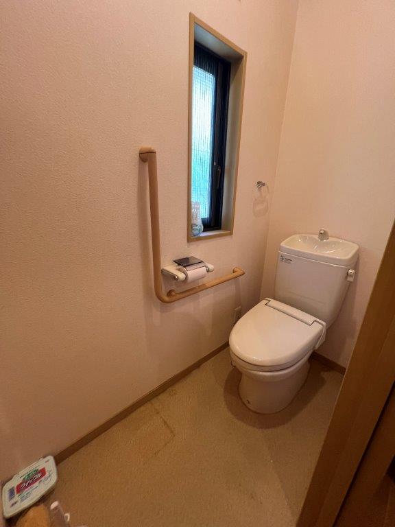 高城台一丁目の落ち着いた住環境。敷地２１１．４９㎡のゆとりある４ＬＤＫ、ＬＤＫ約２０帖。室内はリフォームで理想の住まいに。橘湾を望む眺望も魅力。高城台小徒歩５分。空家につき内覧可（要予約）。