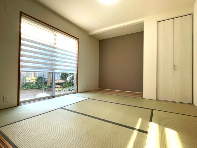 長与町吉無田郷中古戸建☆積水ハウス施工の部屋数が多く、収納が充実している５ＬＤＫのオール電化戸建です！スーパー、公園も近く生活便利地です☆