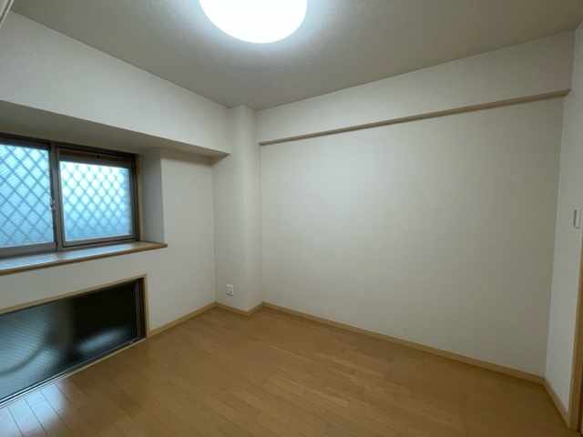 長崎市田中町売マンション♪14階の南東向きのお部屋のため、眺望・陽当たり良好です！駐車場も近隣2台目確保済♪（軽自動車月/5,000円）空き家となっておりますので内覧可能です！お気軽にお問い合わせください。