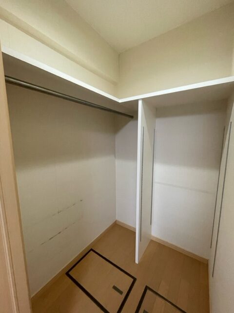 長崎市田中町売マンション♪14階の南東向きのお部屋のため、眺望・陽当たり良好です！駐車場も近隣2台目確保済♪（軽自動車月/5,000円）空き家となっておりますので内覧可能です！お気軽にお問い合わせください。