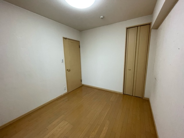 長崎市田中町売マンション♪14階の南東向きのお部屋のため、眺望・陽当たり良好です！駐車場も近隣2台目確保済♪（軽自動車月/5,000円）空き家となっておりますので内覧可能です！お気軽にお問い合わせください。