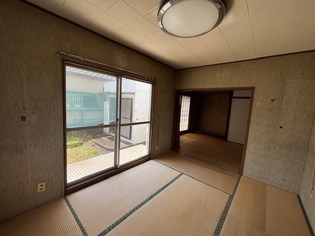 【６９０万円へ価格改定♪】つつじが丘１丁目の５Ｋ戸建☆土地約４８坪☆車庫１台分あり☆お部屋数も多く、暮らし方に合わせて使える住まいです♪